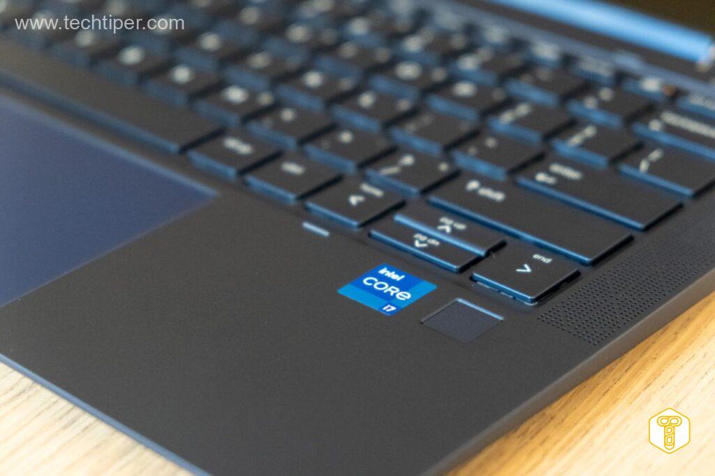HP Elite Dragonfly Max review - Keyboard and touchpad - absolute top