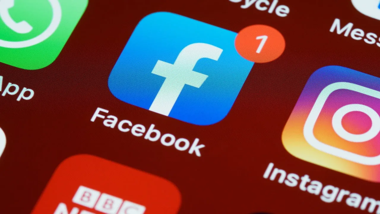 Russia completely bans Facebook and Instagram – court found them “extremist”