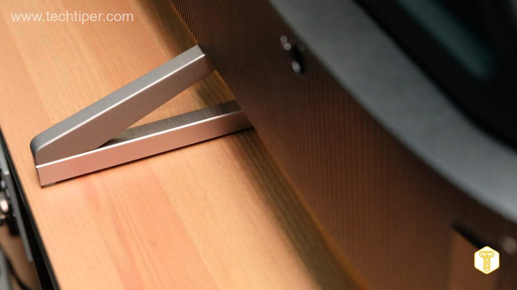Build quality and build TCL C728