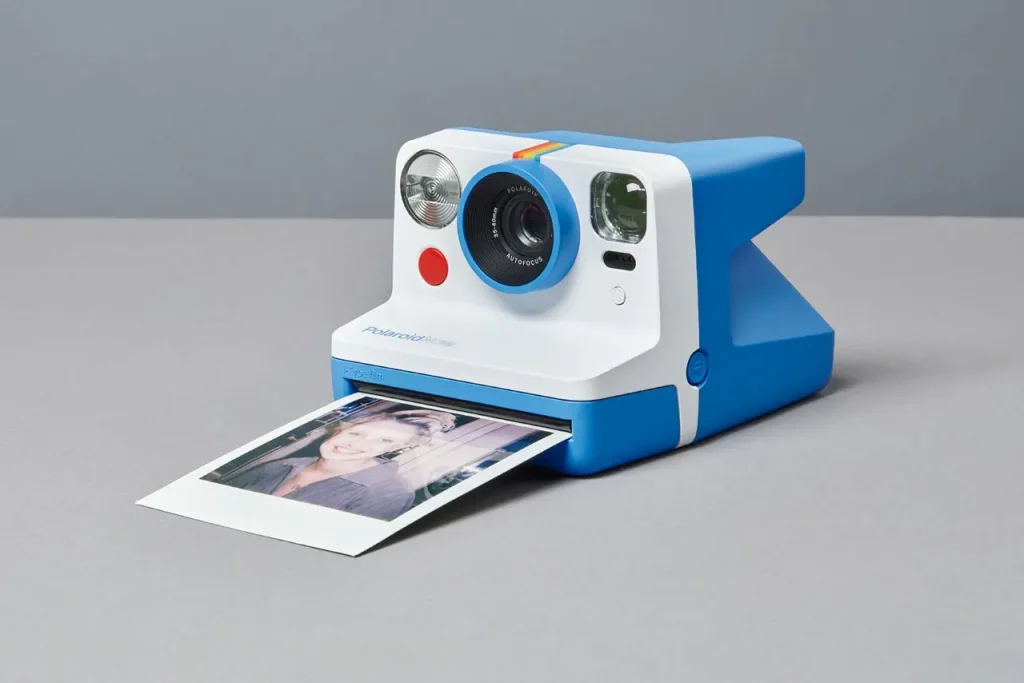 POLAROID Now