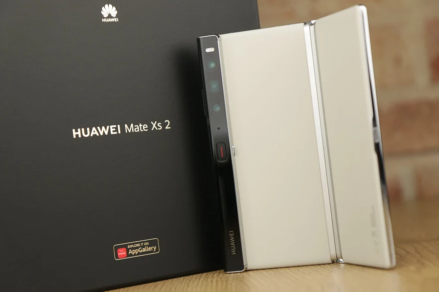 characterizes the Huawei special foil