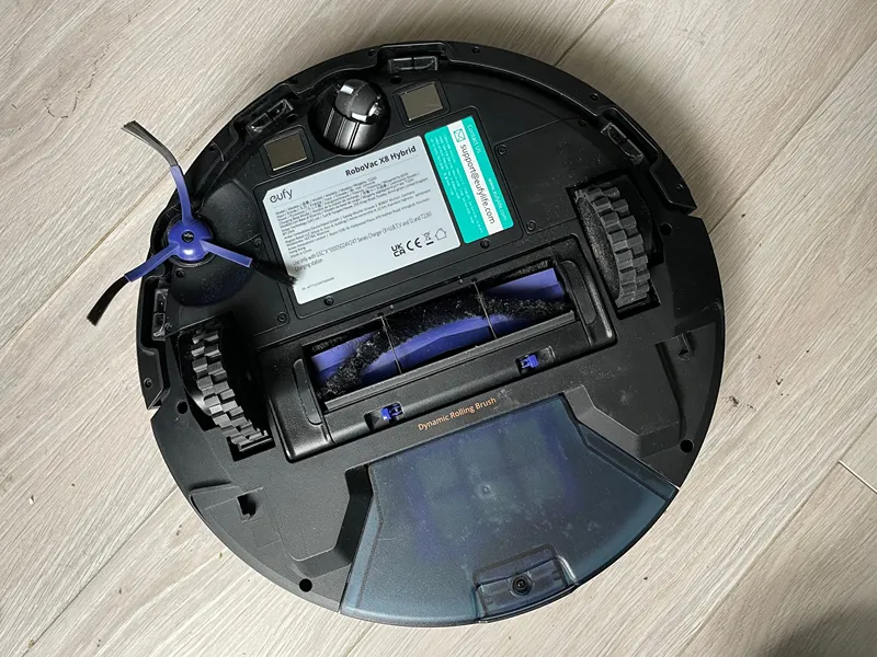 RoboVac X8 Hybrid Review - Construction of a vacuum cleaner