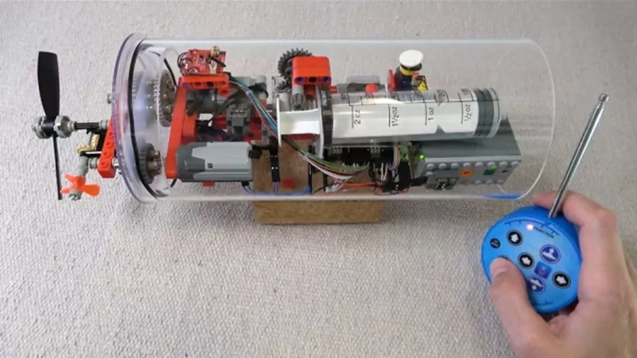 Build a submarine with – Bottle, Syringe, Lego and Raspberry Pi bricks