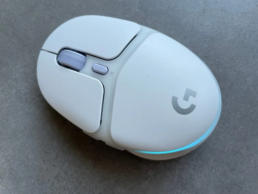 Logitech G705 pleasant-to-touch finish
