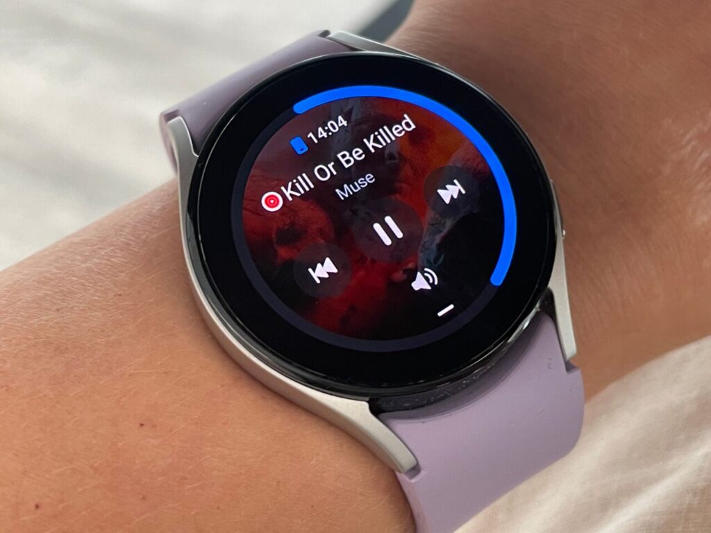 Playing music in Samsung Galaxy Watch5