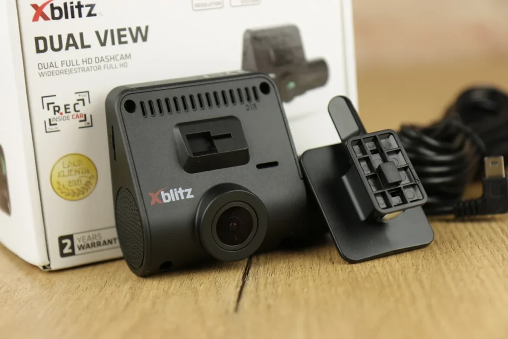 The front of the Xblitz Dual View shows itself with a lens