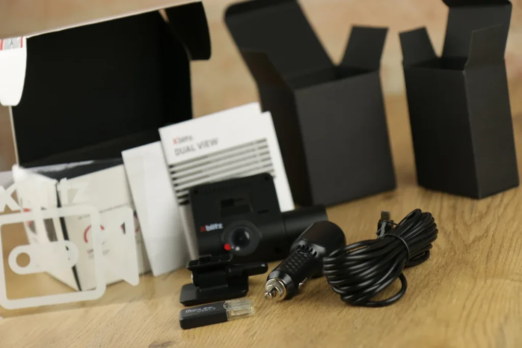 Set, technical specification and price of Xblitz Dual View Unboxing