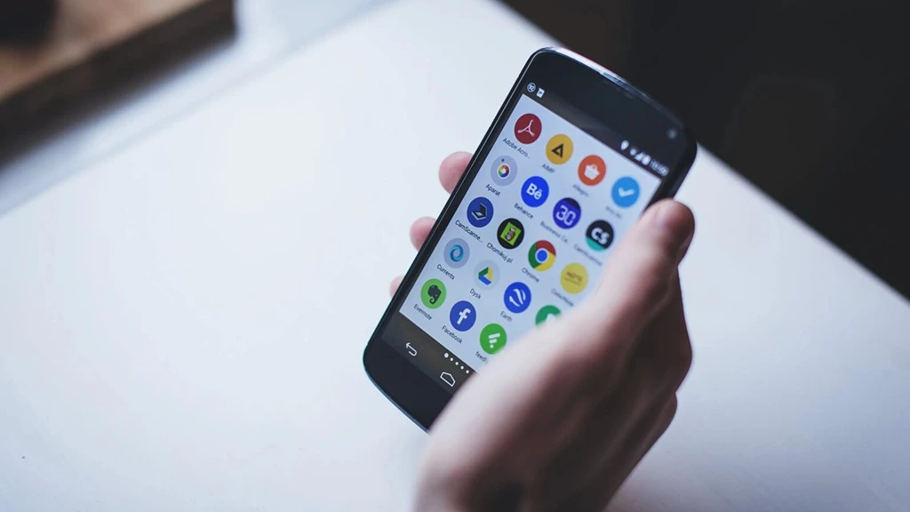 adoption of Android 9 Pie 2.5x