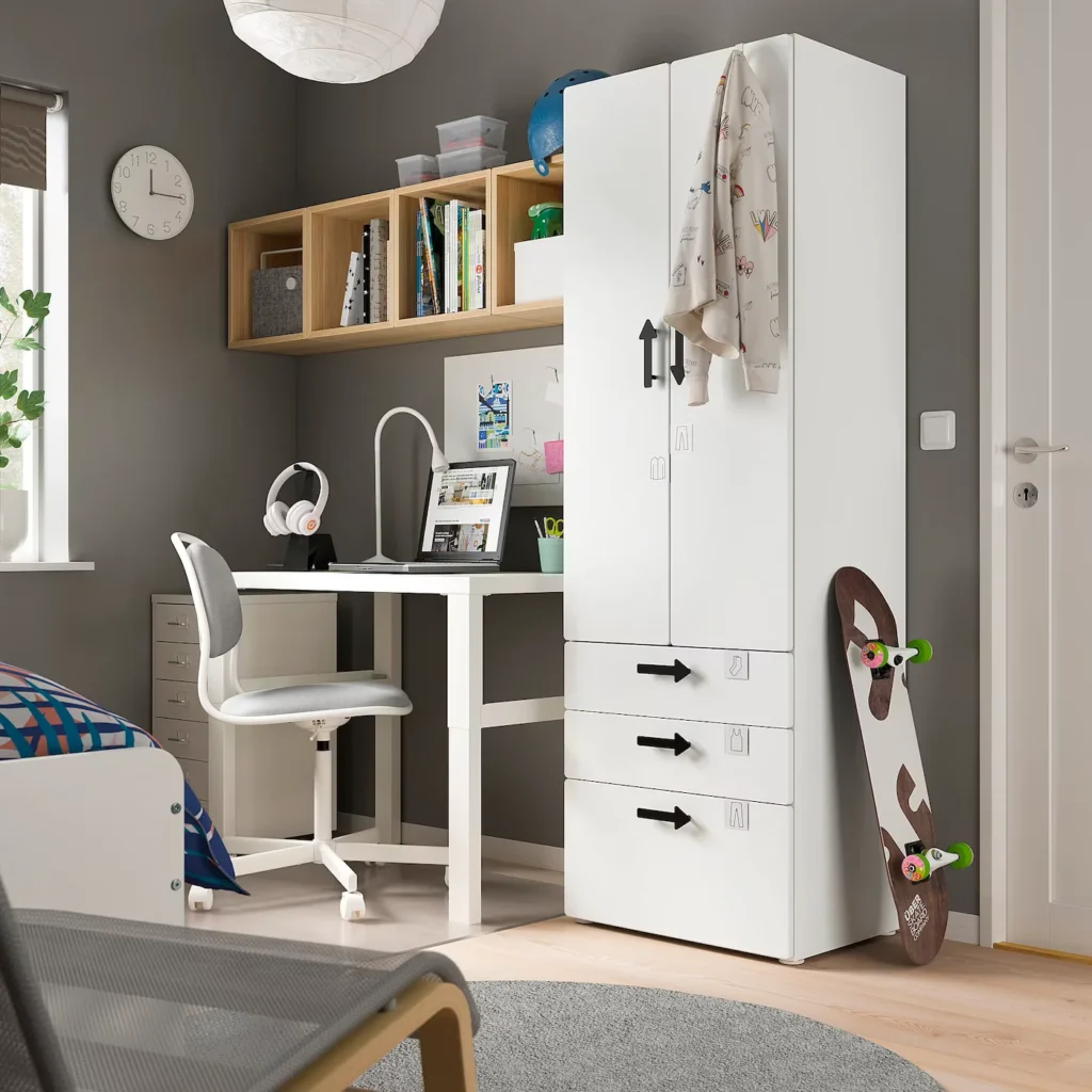 The overall clutter of the room also has a negative impact on concentration - sometimes less is more