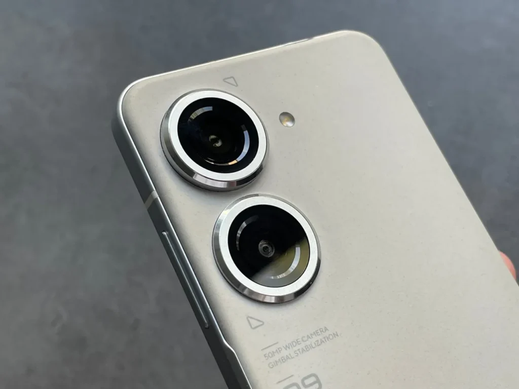 Asus Zenfone 9 - main dual cameras