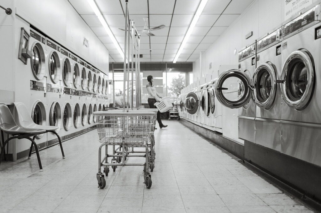 Save electricity with a full washing machine and dishwasher