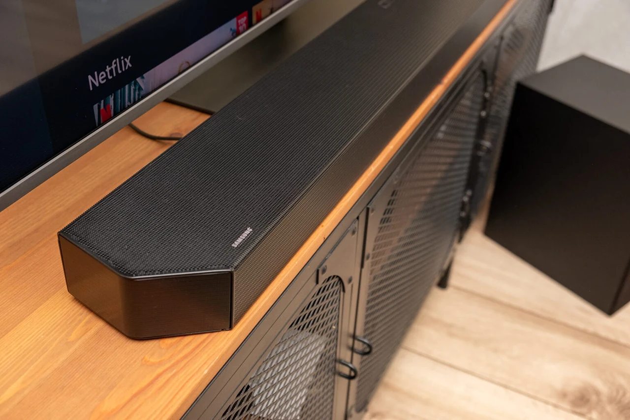 Samsung HW-Q700B review – universal soundbar with a great design