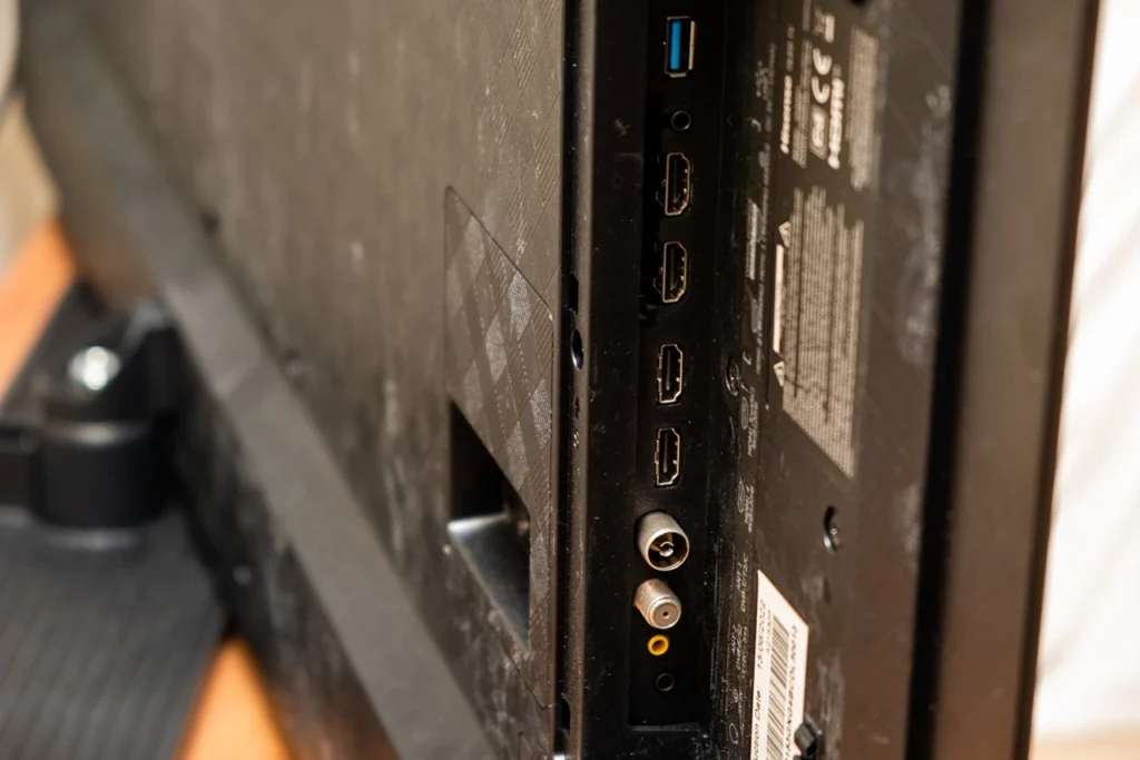 Hisense A85H connection  ports