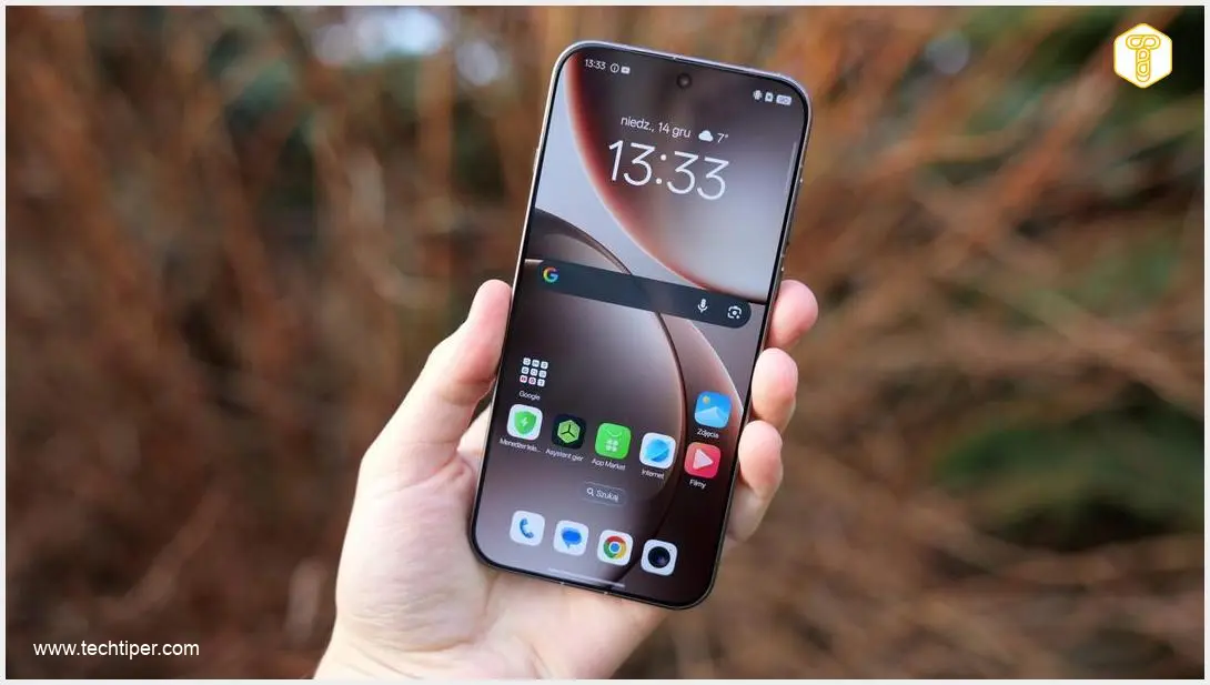 OPPO Find X9 Ultra to feature a “built-in teleconverter.” This is the first smartphone of its kind.