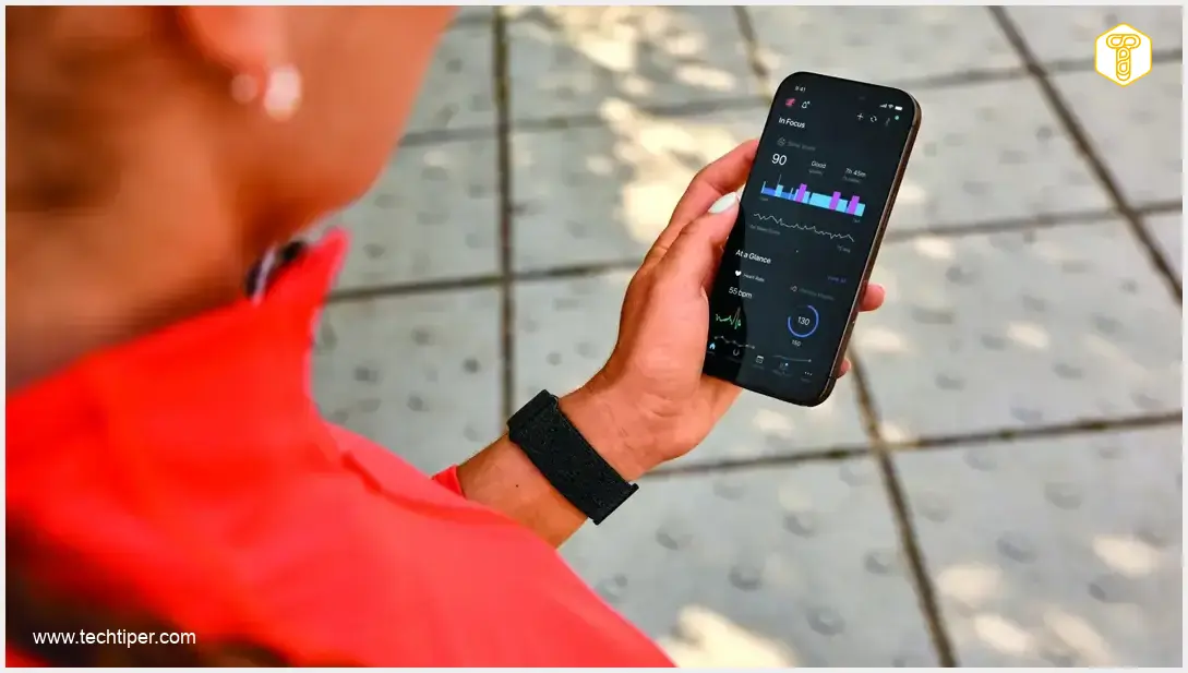 Image showing Garmin CIRQA Smart Band in various colors